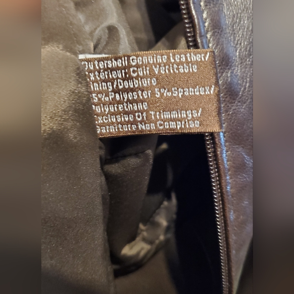 40. Danier Italian Leather Chocolate Brown Jacket - Picture 3 of 11